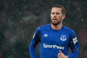 九游电脑版-“亚戈·卡尔曼的精湛传球与强悍进攻，助阿根廷美洲狮队稳步提升”