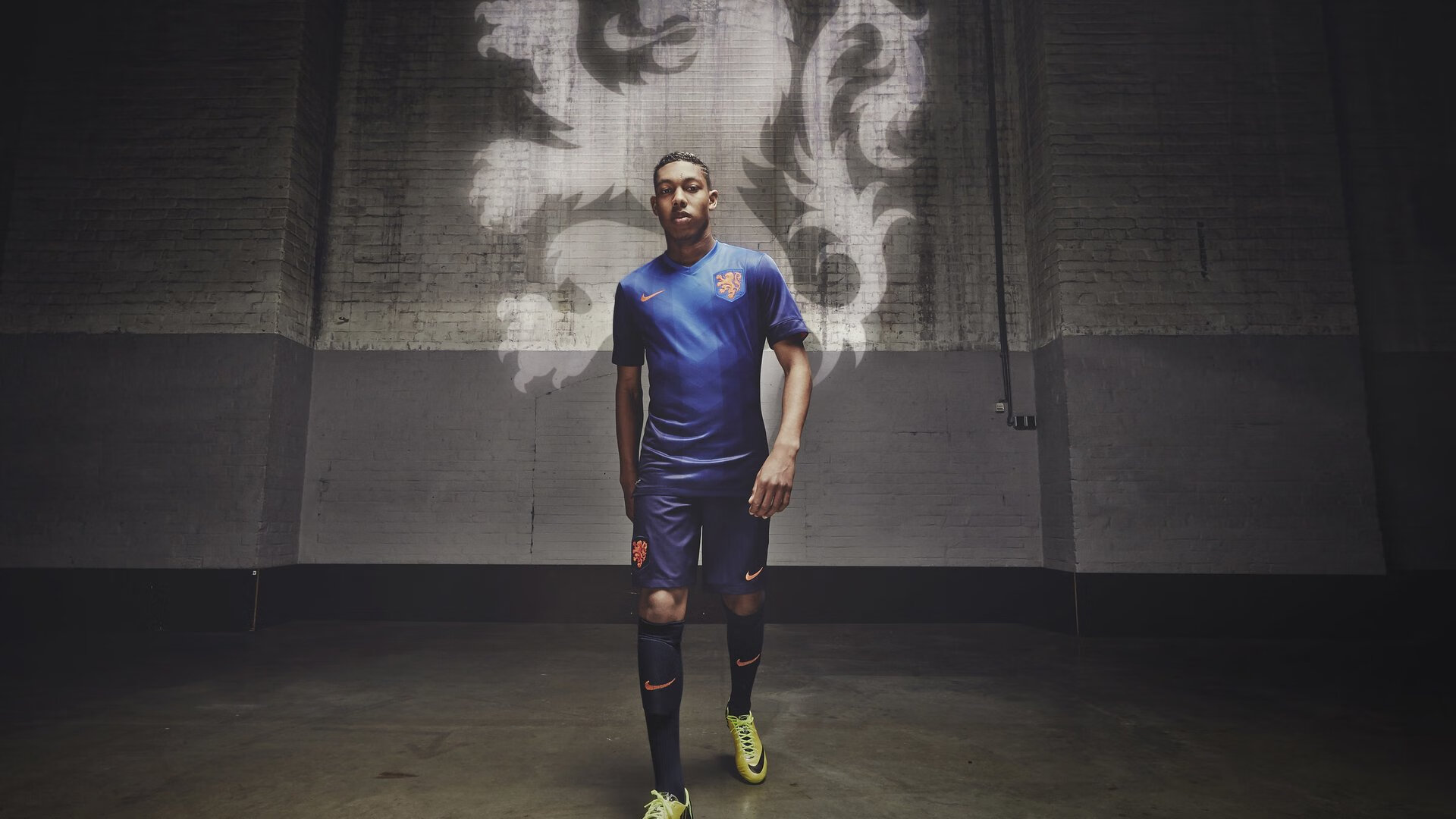 世界杯：少数队引入虚拟现实眼镜训练 让球员在VR场景中练习决策